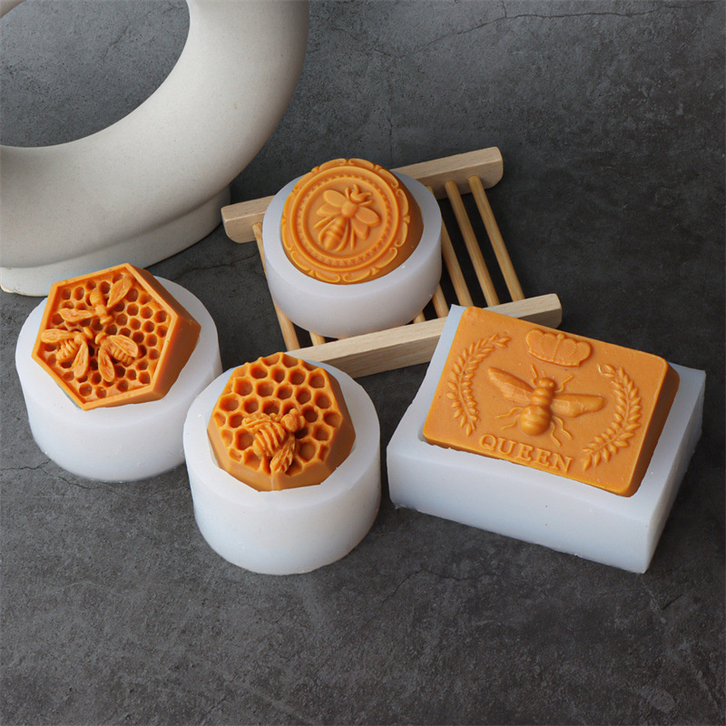 3D Flying Bee Honeycomb Candle – Soap Making Essentials recenzja i cena